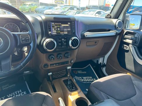 Used 2013 Jeep Wrangler Unlimited Sahara w/ Connectivity Group AWD/4WD image 17