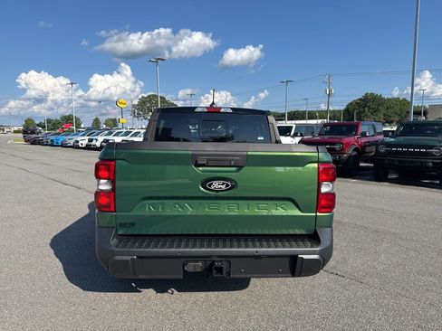 New 2025 Ford Maverick Lariat w/ Black Appearance Package image 4