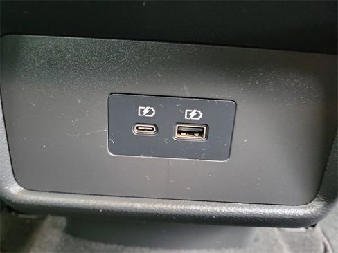 Used 2023 Nissan Rogue SV image 25