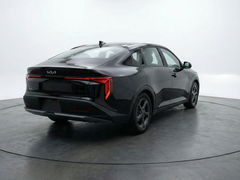 Used 2025 Kia K4 LXS image 9
