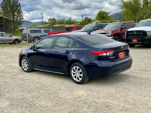 Used 2024 Toyota Corolla LE FWD image 3