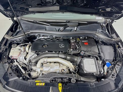 Certified 2025 Mercedes-Benz GLA 250 image 11