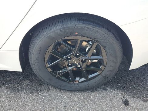 New 2026 Kia K5 LXS image 5