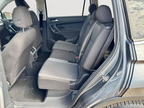 Used 2018 Volkswagen Tiguan S image 22