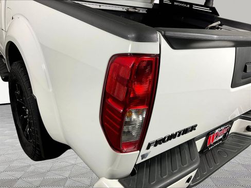 Certified 2021 Nissan Frontier SV w/ Midnight Edition Floor Mats AWD/4WD image 24