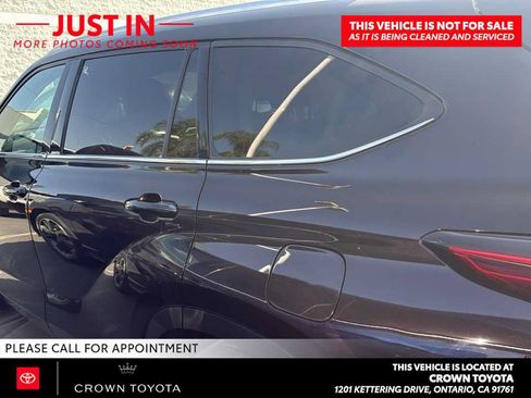 Used 2022 Toyota Highlander XLE FWD image 5