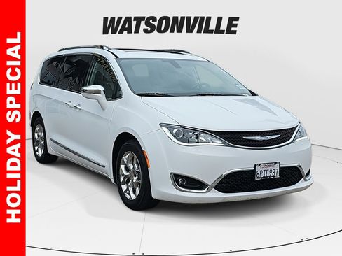 Used 2017 Chrysler Pacifica Limited w/ UConnect Theater Package image 1