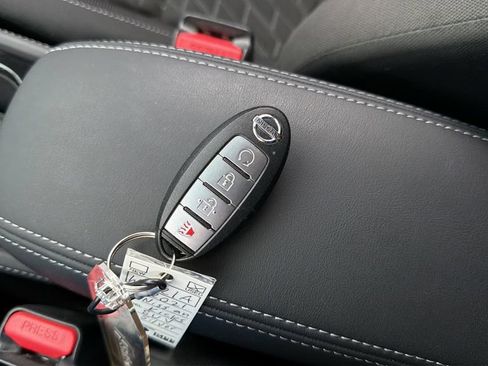 Used 2021 Nissan Kicks SV FWD image 35