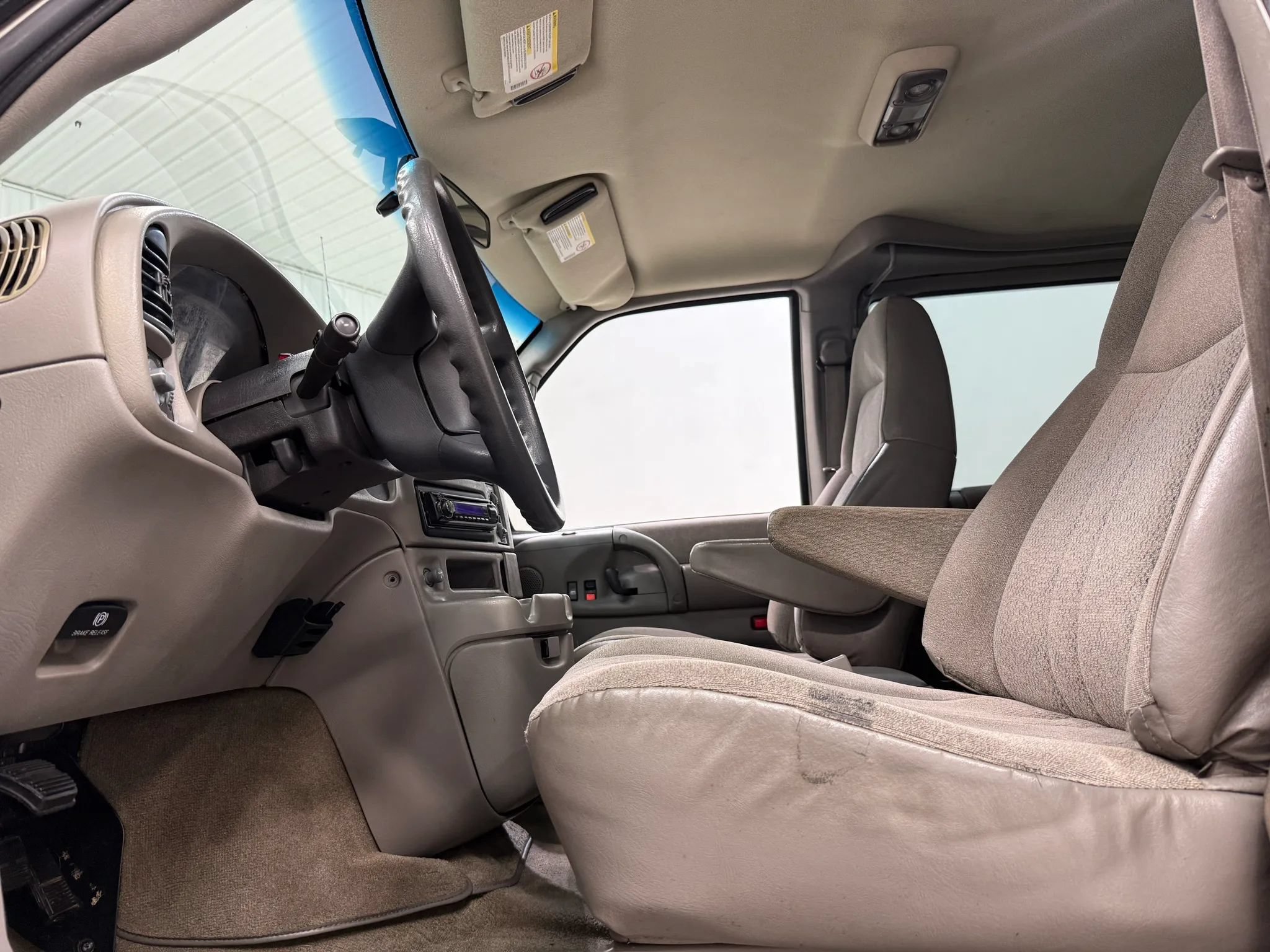 Used 2004 Chevrolet Astro Passenger AWD w/ LS Preferred Equipment Group image 15