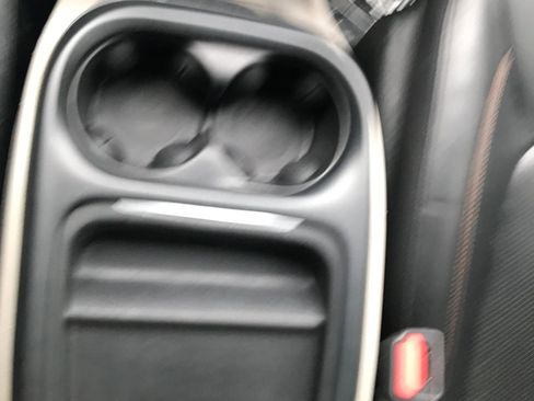 Used 2018 Chrysler Pacifica Touring-L image 29