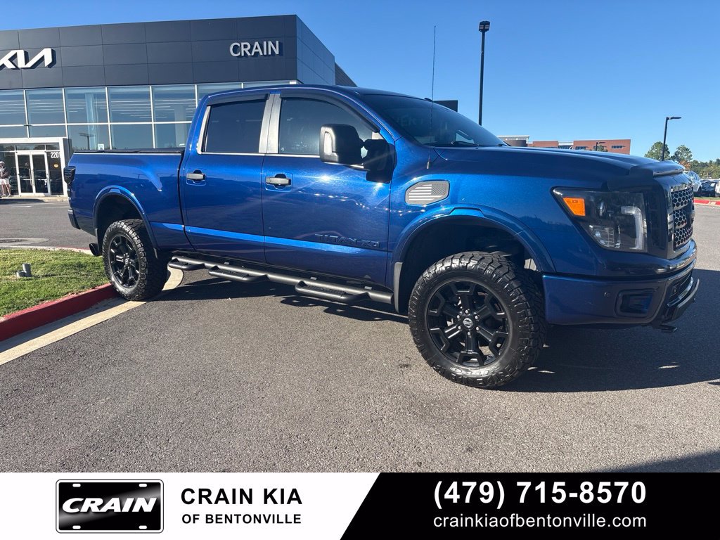 Used 2017 Nissan Titan PRO-4X w/ Pro-4x Convenience Package AWD/4WD image 1