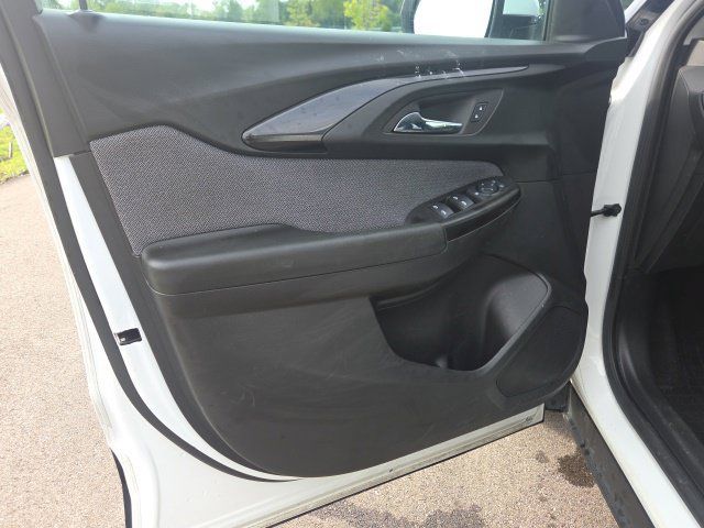 Used 2023 Chevrolet TrailBlazer LT AWD/4WD image 21