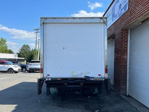 Used 2024 Ford E-450 and Econoline 450 Super Duty w/ Power Windows & Locks Group RWD image 7