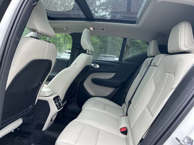 Used 2021 Volvo XC40 T5 Inscription w/ Protection Package Premier AWD/4WD image 22