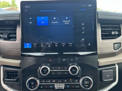 Used 2022 Ford Expedition Limited AWD/4WD image 10
