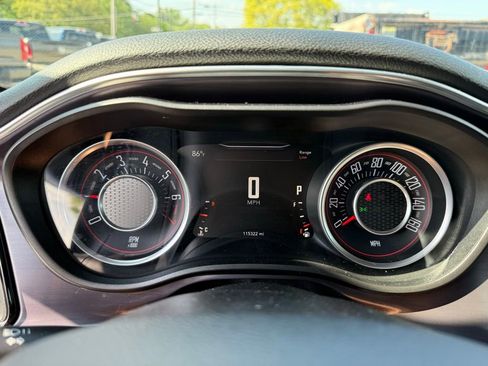 Used 2016 Dodge Challenger SXT RWD image 28