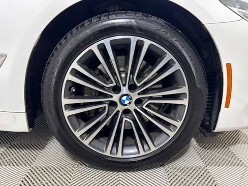 Used 2019 BMW 530i xDrive AWD/4WD image 22