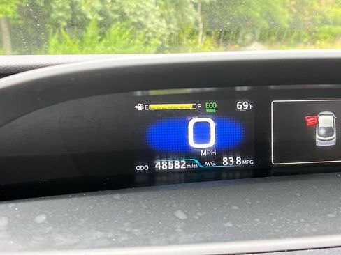 Used 2021 Toyota Prius Prime LE FWD image 15