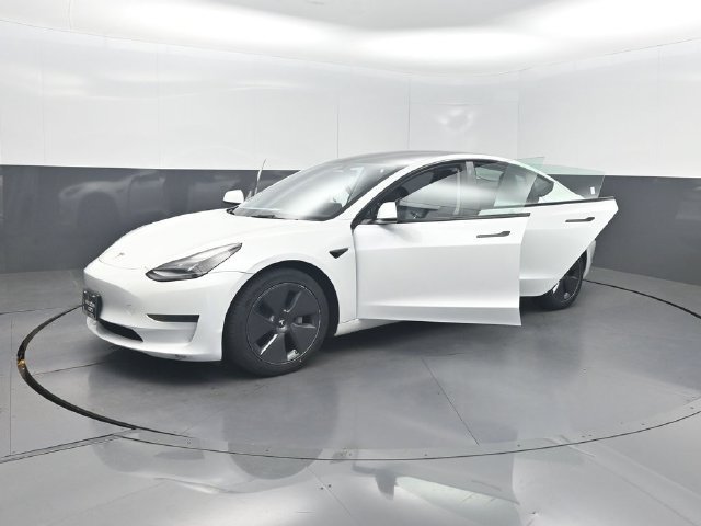 Used 2023 Tesla Model 3 Standard Range RWD image 30