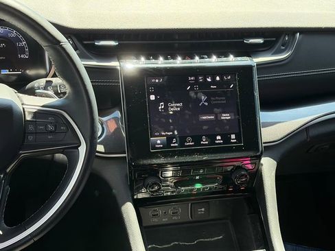 Used 2021 Jeep Grand Cherokee L Laredo RWD image 16