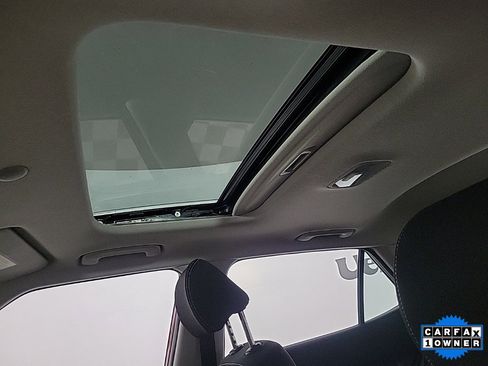 Used 2024 Hyundai Venue SEL image 27