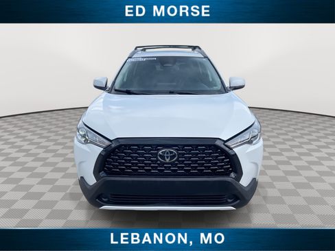Used 2024 Toyota Corolla Cross LE w/ Moonroof Package FWD image 3
