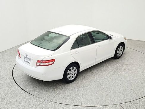 Used 2011 Toyota Camry LE FWD image 31
