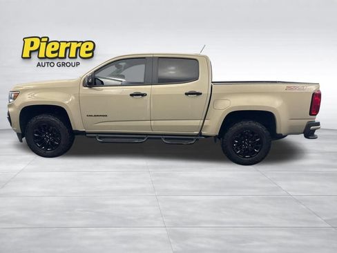 Used 2022 Chevrolet Colorado Z71 AWD/4WD image 2