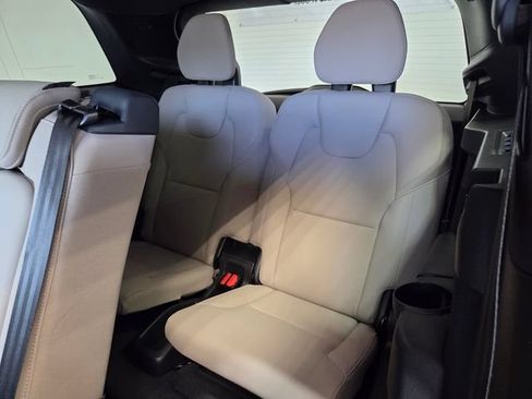 New 2026 Volvo XC90 T8 Plus w/ Protection Package Premier AWD/4WD image 15