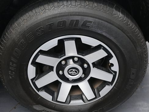 Used 2024 Toyota 4Runner TRD Off-Road image 39