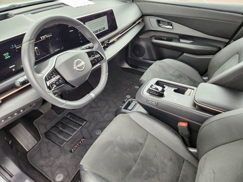 Used 2024 Nissan Ariya AWD image 10