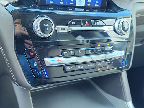 Used 2022 Ford Explorer Platinum w/ Equipment Group 601A image 26