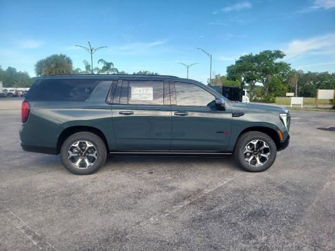 New 2026 GMC Yukon XL AT4 Ultimate AWD/4WD image 4