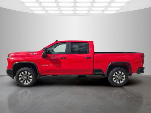 Used 2025 Chevrolet Silverado 2500 Custom w/ Custom Convenience Package AWD/4WD image 8