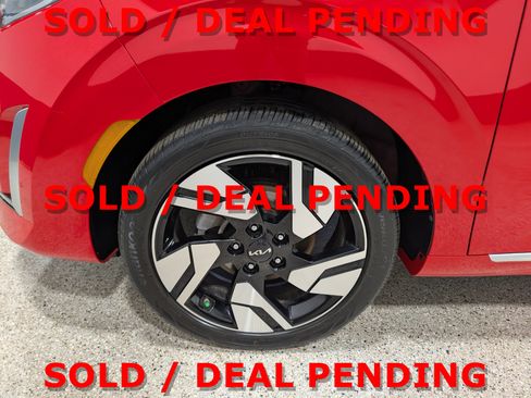 Used 2024 Kia Soul GT-Line w/ GT-Line Technology Package FWD image 9