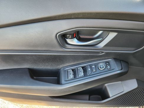 Certified 2025 Honda Accord SE image 17