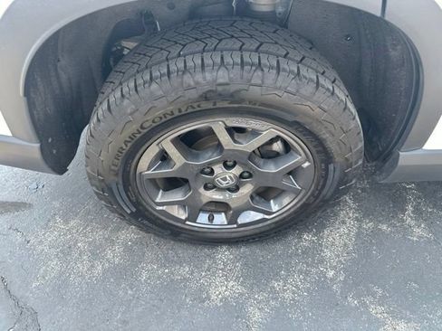Used 2025 Honda Pilot TrailSport image 22