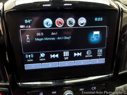 Used 2018 Chevrolet Traverse LT image 16