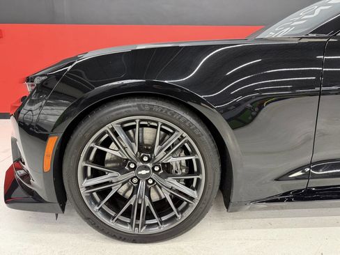 Used 2018 Chevrolet Camaro ZL1 RWD image 13