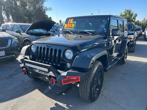 Used 2018 Jeep Wrangler Unlimited Sport S AWD/4WD image 3