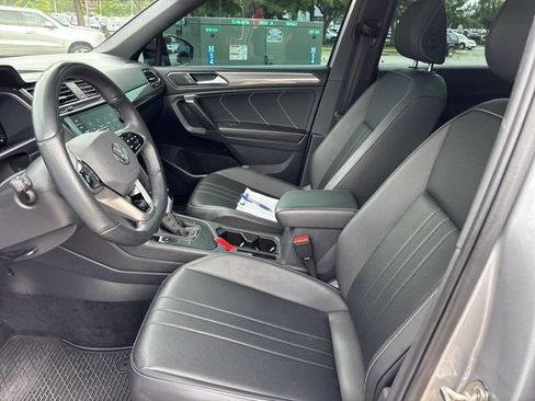 Used 2023 Volkswagen Tiguan SE R-Line FWD image 16