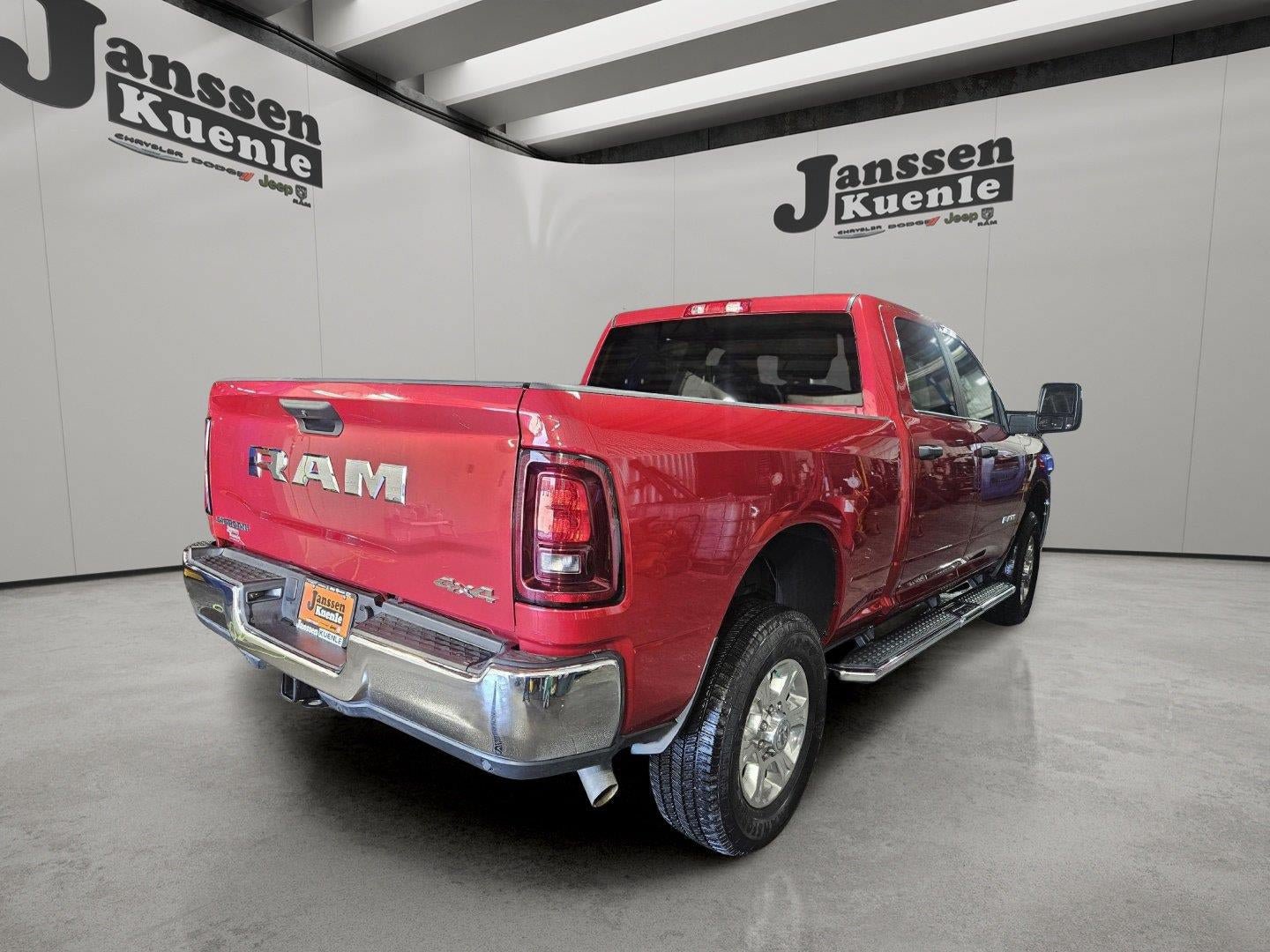 Used 2026 RAM 2500 Big Horn AWD/4WD image 3