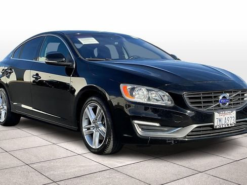 Used 2015 Volvo S60 T5 Premier image 2