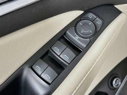 Used 2023 Buick Enclave Essence w/ Sport Touring Edition image 28