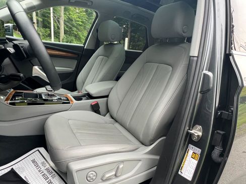Used 2023 Audi Q5 2.0T Premium Plus w/ Premium Plus Package AWD/4WD image 24
