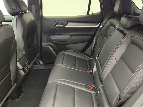 Used 2026 GMC Terrain Elevation w/ Elevation Premium Package FWD image 19
