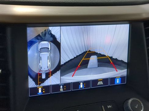 Used 2023 GMC Acadia Denali w/ Denali Technology Package AWD/4WD image 36