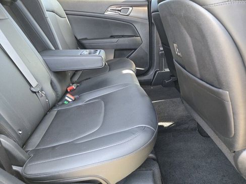 Certified 2025 Kia Sportage EX w/ Premium Package FWD image 15