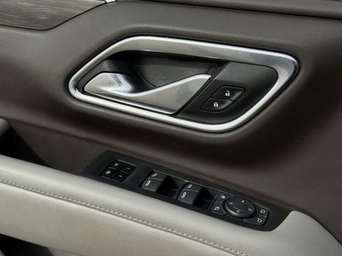 Used 2022 Chevrolet Tahoe LT w/ LT Signature Package image 24