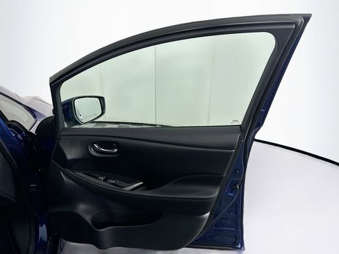 Used 2021 Nissan Leaf SV w/ SV Technology Package image 30